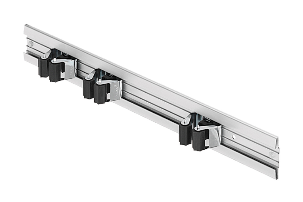 🧹 حامل مكنسة ثلاثي بمشابك متحركة