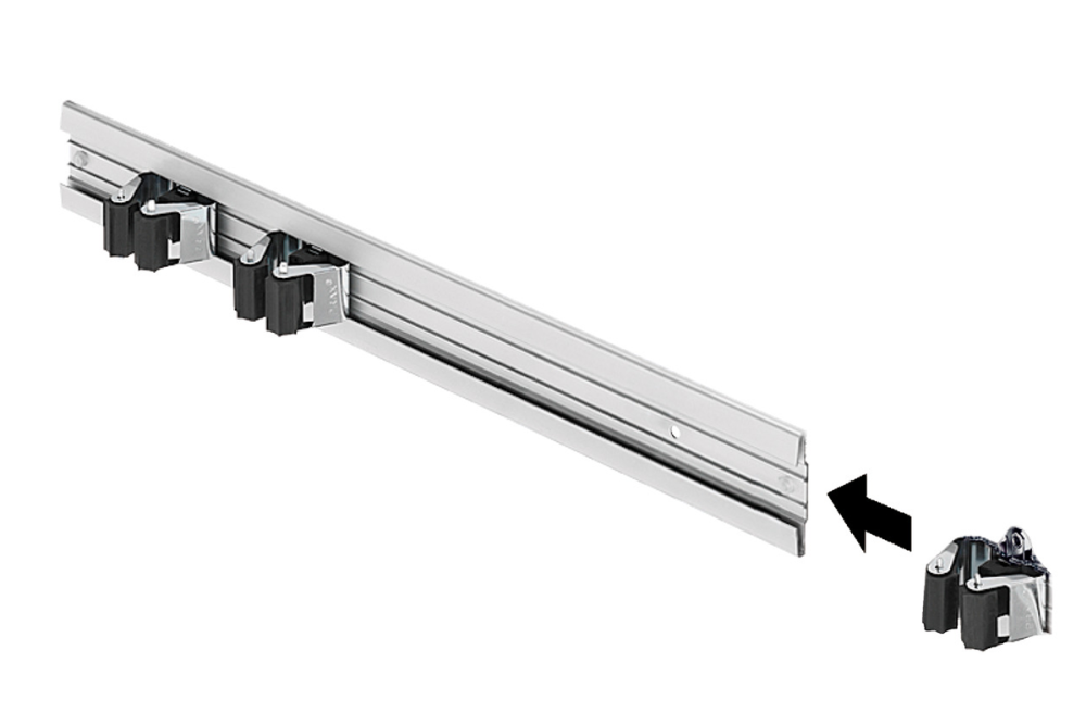 🧹 حامل مكنسة ثلاثي بمشابك متحركة