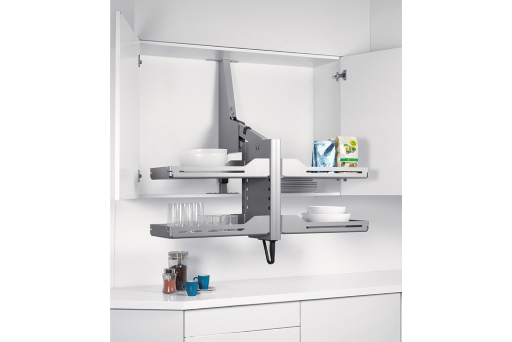 Lift fitting, wall unit with self closing mechanism