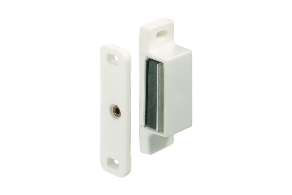 Magnetic catch, for screw fixing, straight-edged