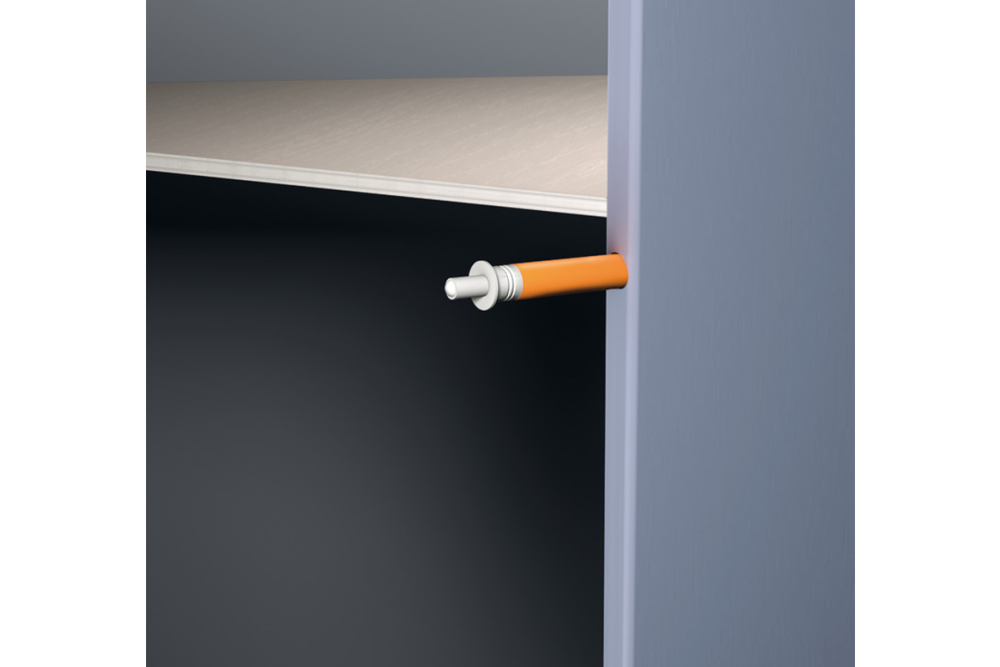 Soft closing mechanism for doors, Smove, for installation in side panels opposite the hinge side